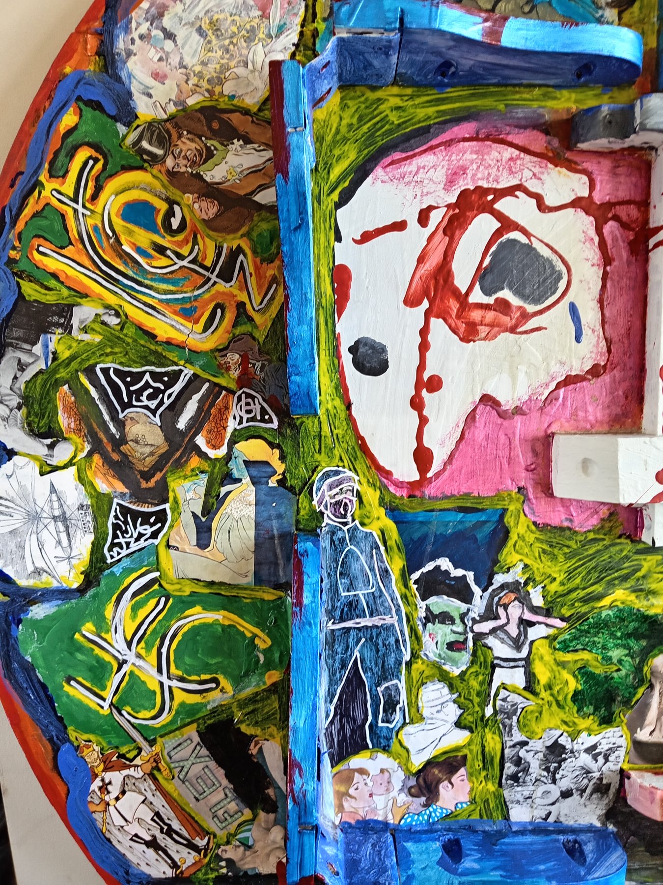 SomeSara detail view two